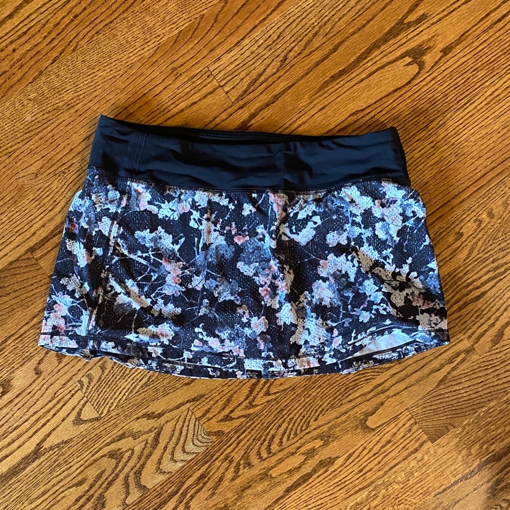 Lululemon Athletica Black Floral Skirt
